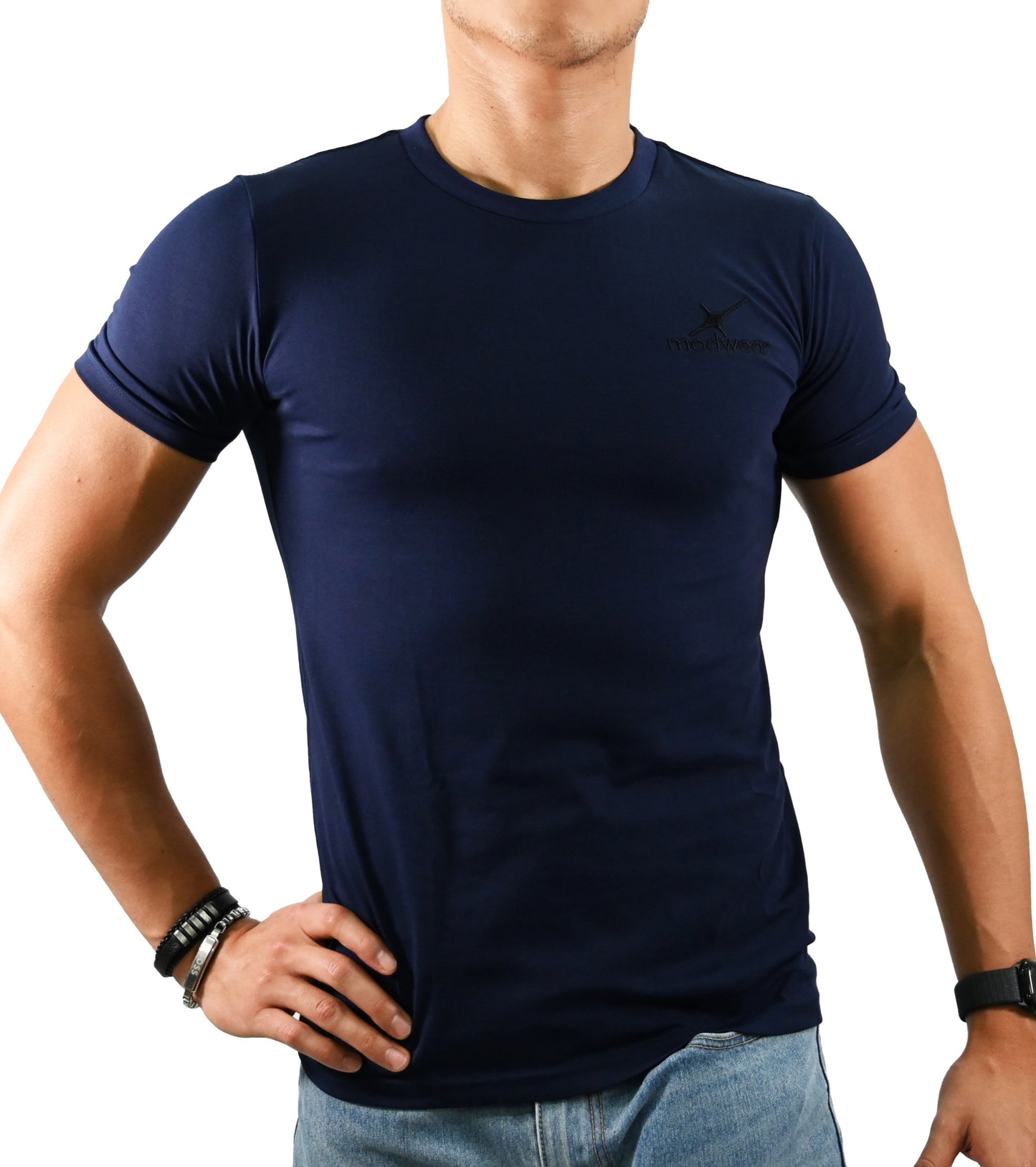 playera azul marino de manga corta