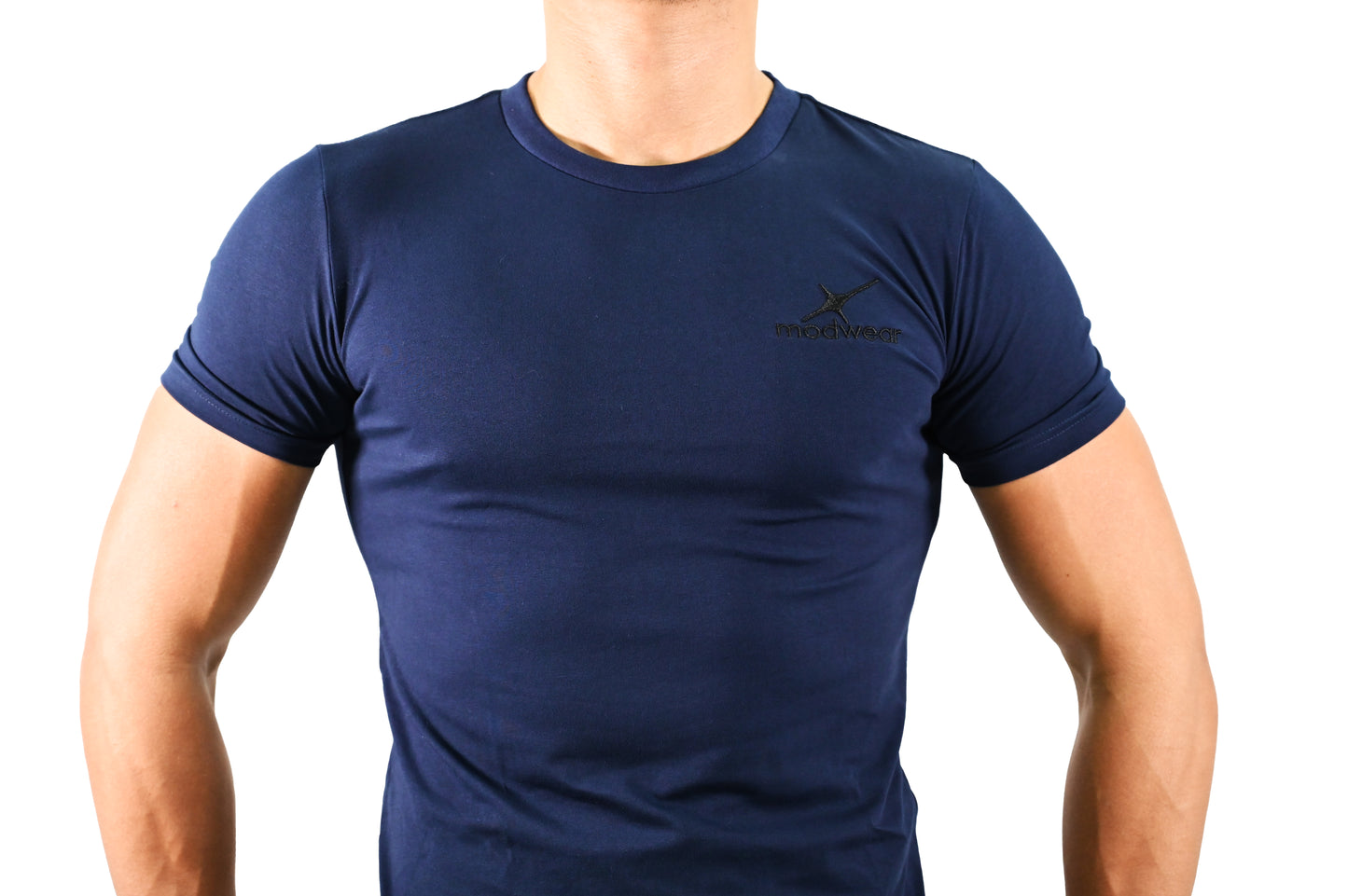 playera azul marino de manga corta